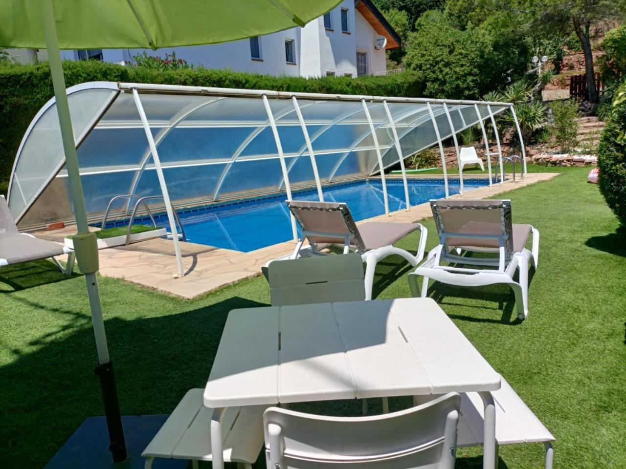 Casa Acogedora Familiar Con Piscina Palleja Exterior photo