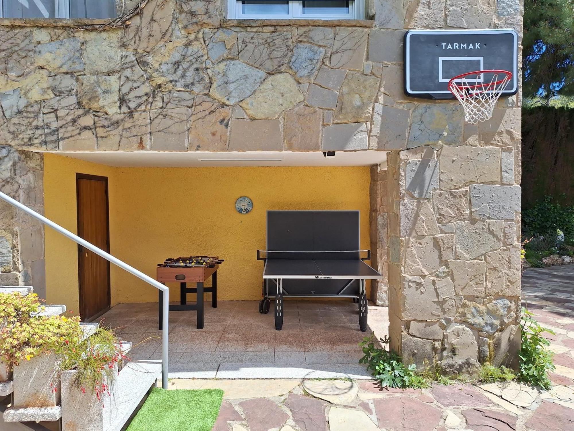 Casa Acogedora Familiar Con Piscina Palleja Exterior photo